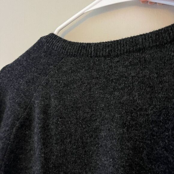 L L Bean Men Black Pullover Sweater XL V Neck Long Sleeve Classic Fit Lambs Wool - Picture 5 of 5